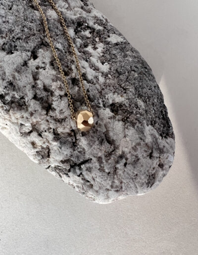 Perle 3 - Or Jaune - Chaine et pierre